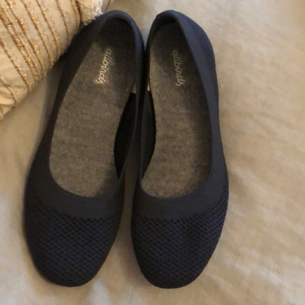 allbirds Tree Breezers - EUC - women’s size 8.5. Navy blue